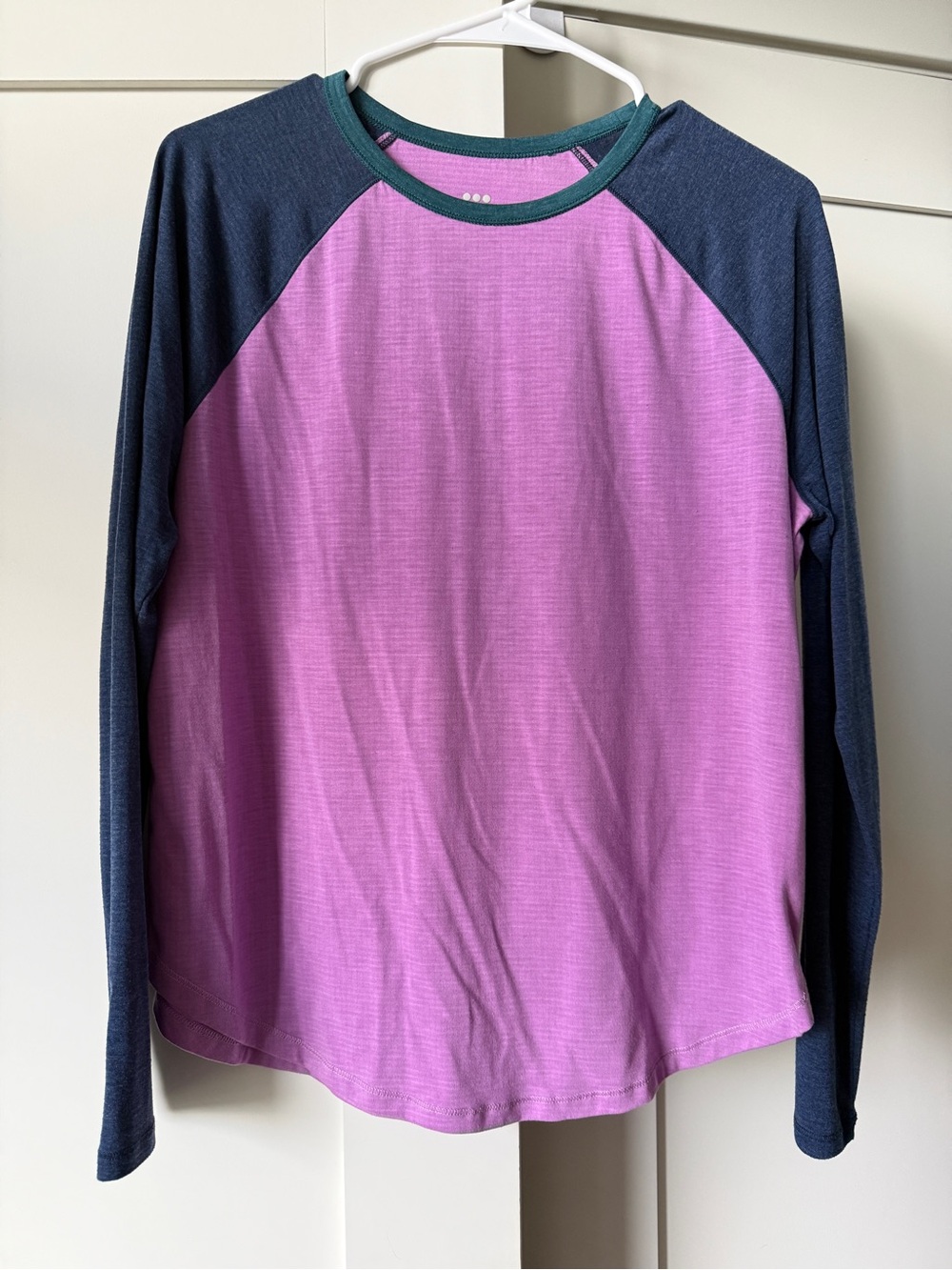 Long-Sleeve Raglan Shirt, Size M by Title Nine
